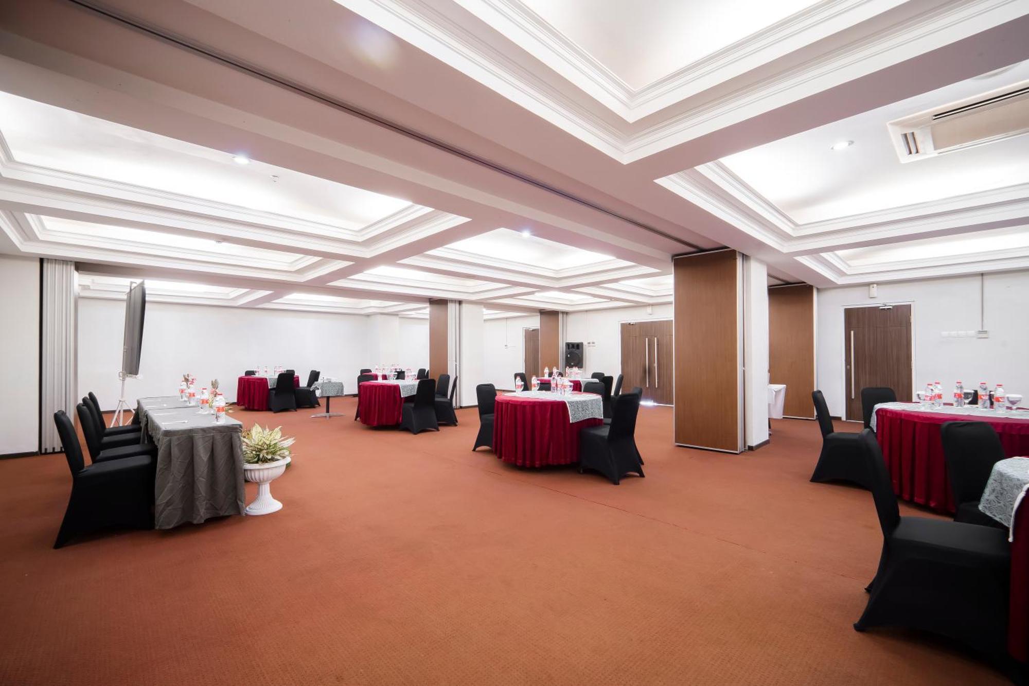 Noola Hotel Cilacap Exteriér fotografie